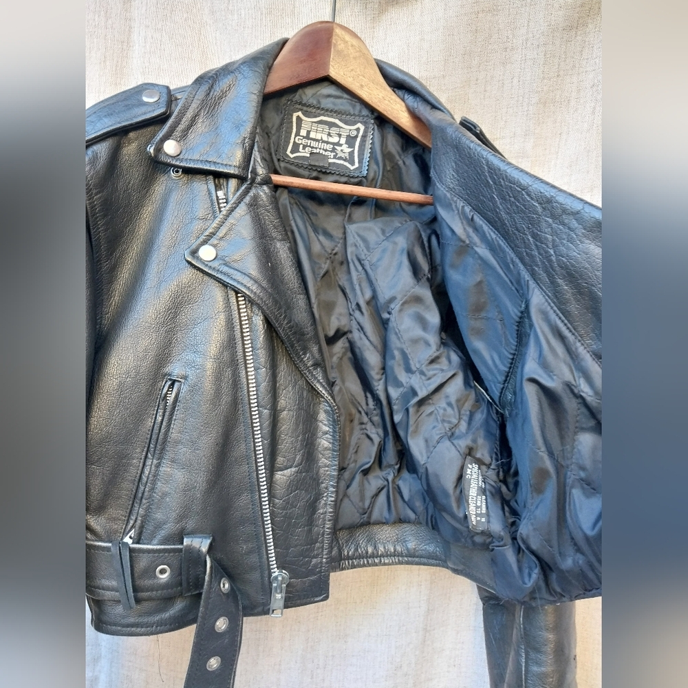 Classic Black Leather Jacket - Picture 3 of 7